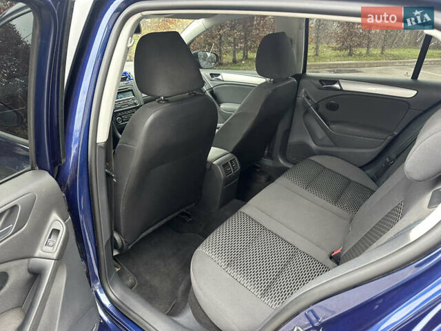 Синий Фольксваген Гольф, объемом двигателя 1.6 л и пробегом 157 тыс. км за 7200 $, фото 19 на Automoto.ua