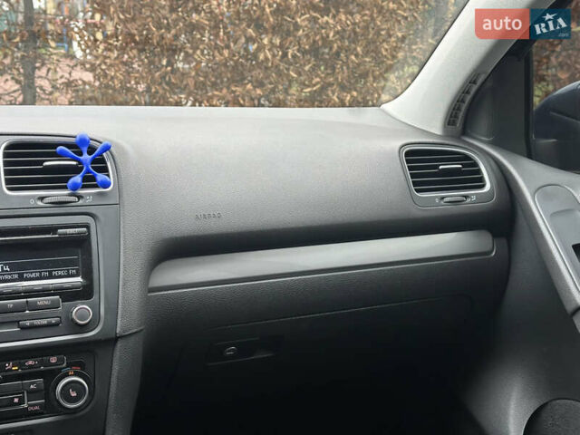 Синий Фольксваген Гольф, объемом двигателя 1.6 л и пробегом 157 тыс. км за 7200 $, фото 32 на Automoto.ua