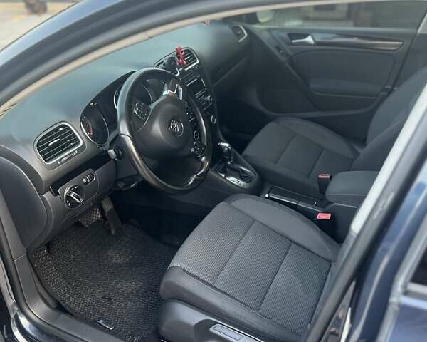 Синий Фольксваген Гольф, объемом двигателя 1.4 л и пробегом 205 тыс. км за 8800 $, фото 10 на Automoto.ua