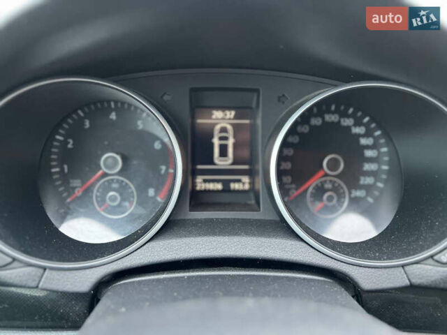 Синий Фольксваген Гольф, объемом двигателя 1.39 л и пробегом 231 тыс. км за 7000 $, фото 26 на Automoto.ua