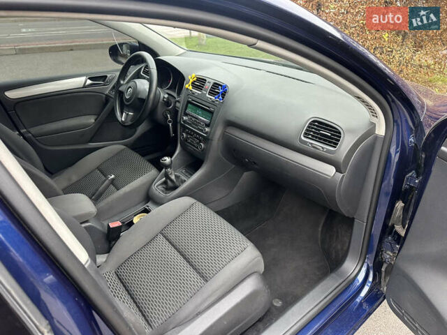 Синий Фольксваген Гольф, объемом двигателя 1.6 л и пробегом 157 тыс. км за 7200 $, фото 26 на Automoto.ua