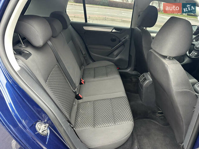 Синий Фольксваген Гольф, объемом двигателя 1.6 л и пробегом 157 тыс. км за 7200 $, фото 24 на Automoto.ua