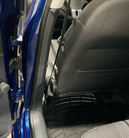 Синій Фольксваген Гольф, об'ємом двигуна 1.4 л та пробігом 207 тис. км за 8200 $, фото 7 на Automoto.ua