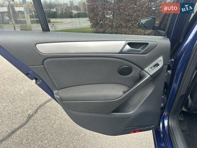Синий Фольксваген Гольф, объемом двигателя 1.6 л и пробегом 157 тыс. км за 7200 $, фото 18 на Automoto.ua