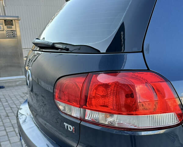 Синий Фольксваген Гольф, объемом двигателя 1.6 л и пробегом 201 тыс. км за 10499 $, фото 13 на Automoto.ua