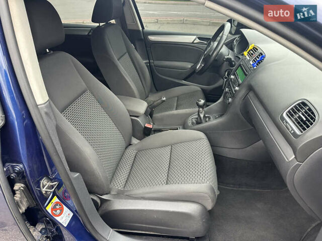 Синий Фольксваген Гольф, объемом двигателя 1.6 л и пробегом 157 тыс. км за 7200 $, фото 27 на Automoto.ua