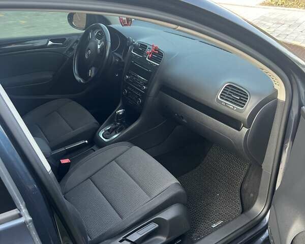 Синий Фольксваген Гольф, объемом двигателя 1.4 л и пробегом 205 тыс. км за 8800 $, фото 8 на Automoto.ua