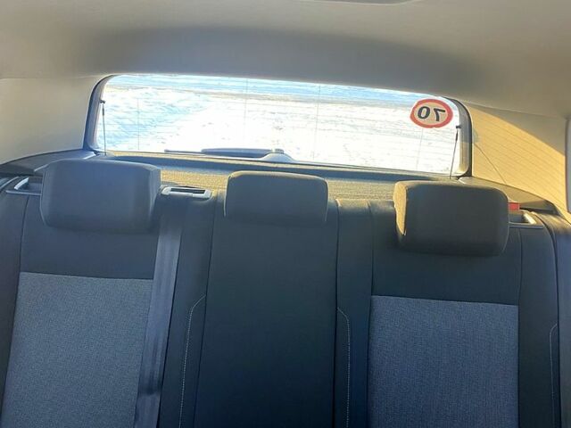 Синій Фольксваген Гольф, об'ємом двигуна 1.4 л та пробігом 190 тис. км за 10000 $, фото 5 на Automoto.ua