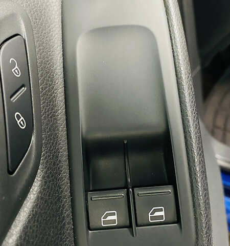 Синій Фольксваген Гольф, об'ємом двигуна 1.4 л та пробігом 207 тис. км за 8200 $, фото 21 на Automoto.ua