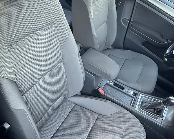 Синій Фольксваген Гольф, об'ємом двигуна 1.4 л та пробігом 92 тис. км за 11700 $, фото 24 на Automoto.ua