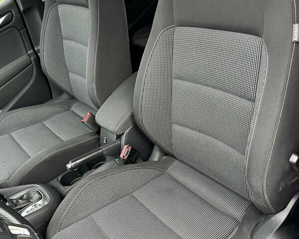 Синій Фольксваген Гольф, об'ємом двигуна 2.48 л та пробігом 217 тис. км за 8650 $, фото 29 на Automoto.ua