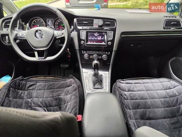 Синий Фольксваген Гольф, объемом двигателя 1.39 л и пробегом 194 тыс. км за 14000 $, фото 11 на Automoto.ua