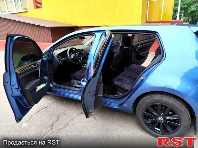 Синий Фольксваген Гольф, объемом двигателя 1.4 л и пробегом 194 тыс. км за 14000 $, фото 2 на Automoto.ua