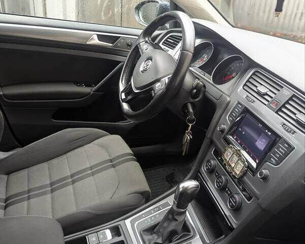 Синий Фольксваген Гольф, объемом двигателя 1.6 л и пробегом 178 тыс. км за 12500 $, фото 9 на Automoto.ua