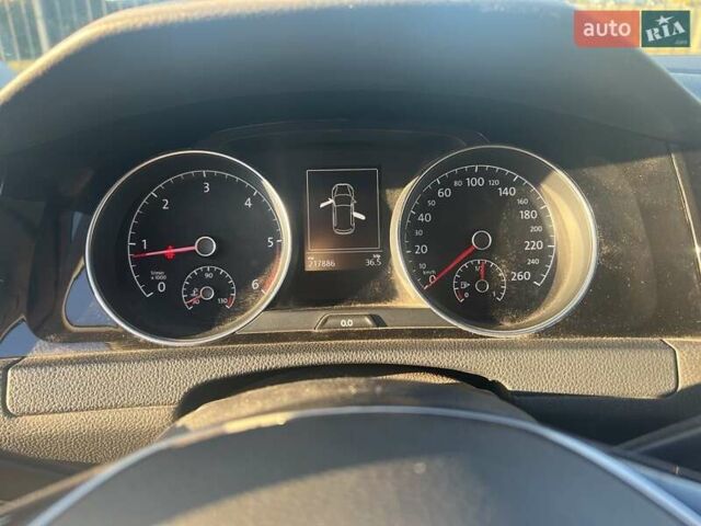 Синий Фольксваген Гольф, объемом двигателя 1.6 л и пробегом 217 тыс. км за 10900 $, фото 15 на Automoto.ua