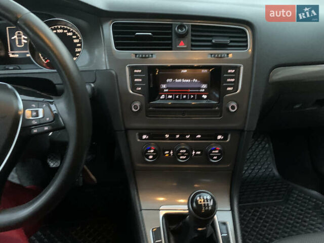 Синий Фольксваген Гольф, объемом двигателя 1.4 л и пробегом 192 тыс. км за 9850 $, фото 21 на Automoto.ua