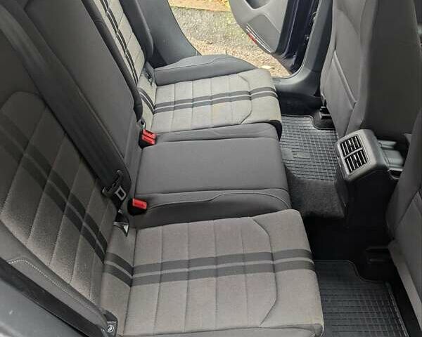 Синий Фольксваген Гольф, объемом двигателя 1.6 л и пробегом 178 тыс. км за 12500 $, фото 8 на Automoto.ua