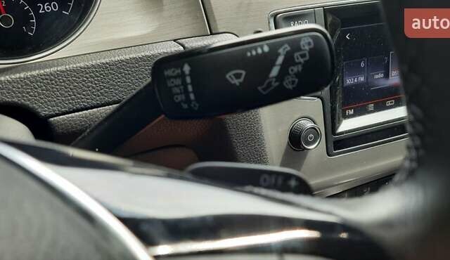 Синій Фольксваген Гольф, об'ємом двигуна 1.6 л та пробігом 228 тис. км за 13600 $, фото 12 на Automoto.ua