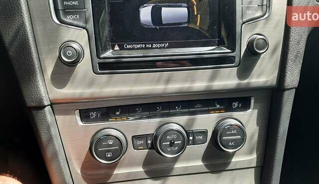 Синій Фольксваген Гольф, об'ємом двигуна 1.6 л та пробігом 228 тис. км за 13600 $, фото 18 на Automoto.ua