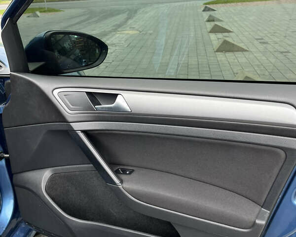 Фольксваген Гольф 2013 в Хмельницком на Automoto.ua Синий Фольксваген Гольф, объемом двигателя 1.97 л и пробегом 251 тыс. км за 11900 $, фото 22 на Automoto.ua