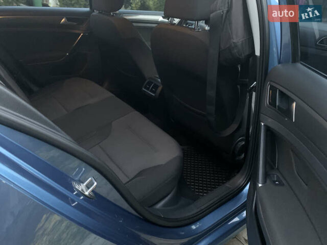 Синий Фольксваген Гольф, объемом двигателя 1.4 л и пробегом 192 тыс. км за 9850 $, фото 24 на Automoto.ua