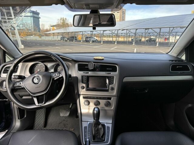 Синий Фольксваген Гольф, объемом двигателя 1.8 л и пробегом 227 тыс. км за 9400 $, фото 8 на Automoto.ua