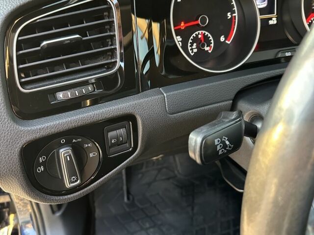 Синий Фольксваген Гольф, объемом двигателя 1.6 л и пробегом 246 тыс. км за 11600 $, фото 19 на Automoto.ua