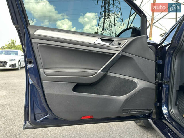 Синій Фольксваген Гольф, об'ємом двигуна 1.8 л та пробігом 119 тис. км за 15100 $, фото 13 на Automoto.ua