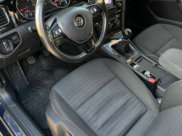 Синий Фольксваген Гольф, объемом двигателя 1.6 л и пробегом 246 тыс. км за 11600 $, фото 16 на Automoto.ua