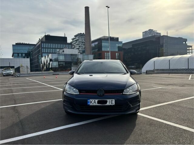 Синий Фольксваген Гольф, объемом двигателя 1.8 л и пробегом 227 тыс. км за 9400 $, фото 2 на Automoto.ua