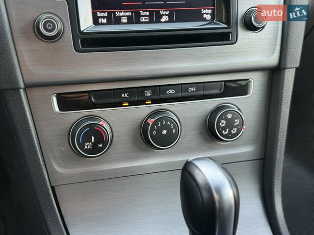 Синій Фольксваген Гольф, об'ємом двигуна 1.8 л та пробігом 227 тис. км за 9900 $, фото 13 на Automoto.ua