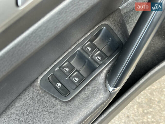 Синій Фольксваген Гольф, об'ємом двигуна 1.8 л та пробігом 119 тис. км за 15100 $, фото 24 на Automoto.ua