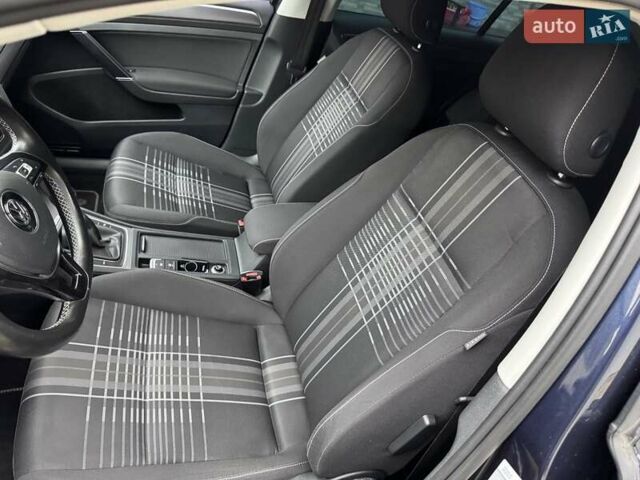 Синий Фольксваген Гольф, объемом двигателя 1.6 л и пробегом 267 тыс. км за 11100 $, фото 12 на Automoto.ua