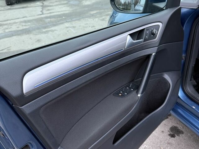 Синій Фольксваген Гольф, об'ємом двигуна 0 л та пробігом 139 тис. км за 9999 $, фото 16 на Automoto.ua