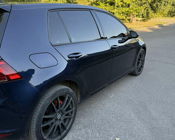 Синий Фольксваген Гольф, объемом двигателя 1.97 л и пробегом 262 тыс. км за 11700 $, фото 5 на Automoto.ua