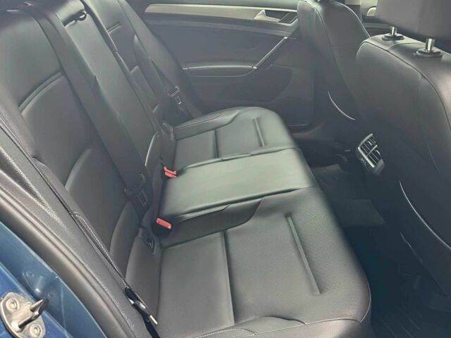 Синий Фольксваген Гольф, объемом двигателя 1.8 л и пробегом 70 тыс. км за 4000 $, фото 10 на Automoto.ua