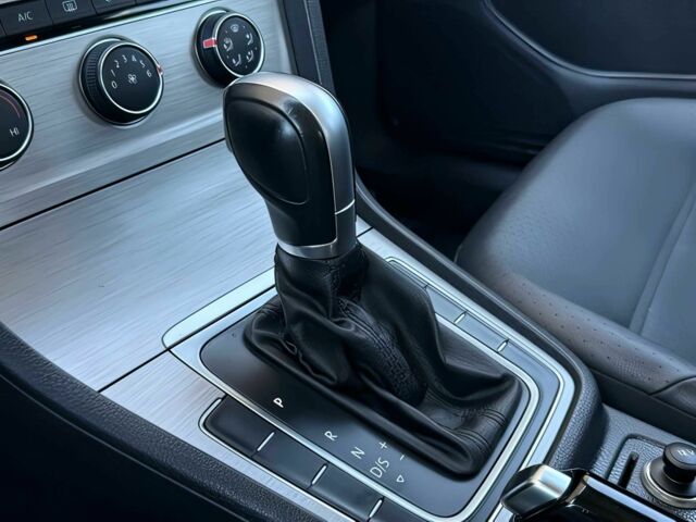 Синий Фольксваген Гольф, объемом двигателя 1.8 л и пробегом 72 тыс. км за 5500 $, фото 11 на Automoto.ua