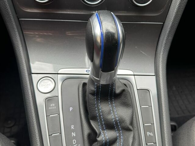 Синий Фольксваген Гольф, объемом двигателя 0 л и пробегом 114 тыс. км за 9600 $, фото 19 на Automoto.ua