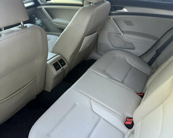 Синий Фольксваген Гольф, объемом двигателя 1.97 л и пробегом 262 тыс. км за 11700 $, фото 18 на Automoto.ua