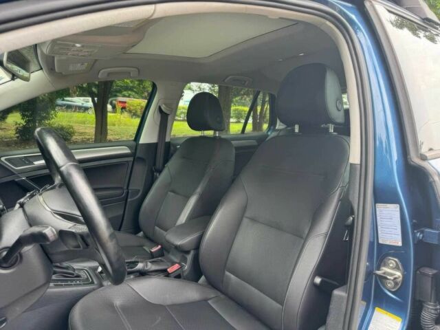 Синий Фольксваген Гольф, объемом двигателя 1.8 л и пробегом 74 тыс. км за 8100 $, фото 9 на Automoto.ua