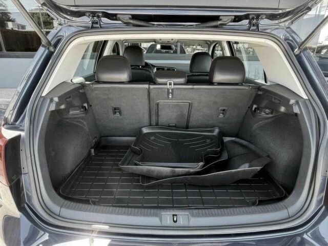 Синий Фольксваген Гольф, объемом двигателя 1.8 л и пробегом 79 тыс. км за 6000 $, фото 14 на Automoto.ua