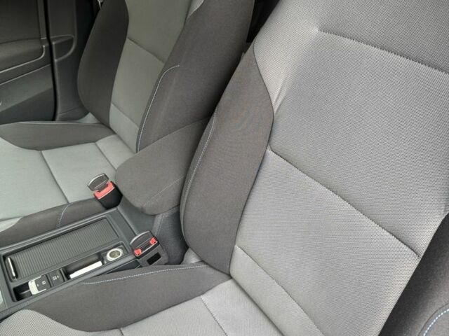 Синий Фольксваген Гольф, объемом двигателя 0 л и пробегом 114 тыс. км за 9600 $, фото 14 на Automoto.ua