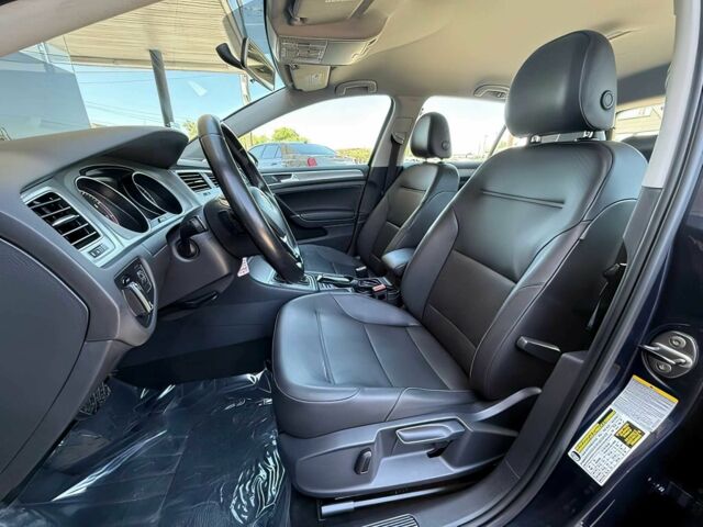 Фольксваген Гольф 2015 в Хмельницком на Automoto.ua Синий Фольксваген Гольф, объемом двигателя 1.8 л и пробегом 70 тыс. км за 11500 $, фото 8 на Automoto.ua