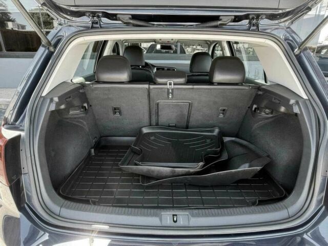 Синий Фольксваген Гольф, объемом двигателя 1.8 л и пробегом 79 тыс. км за 2950 $, фото 13 на Automoto.ua