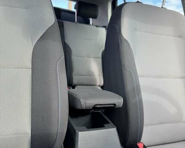 Фольксваген Гольф 2015 у Львові на Automoto.ua Синій Фольксваген Гольф, об'ємом двигуна 0 л та пробігом 165 тис. км за 8500 $, фото 5 на Automoto.ua