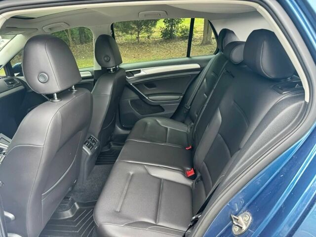 Синий Фольксваген Гольф, объемом двигателя 1.8 л и пробегом 70 тыс. км за 4000 $, фото 11 на Automoto.ua