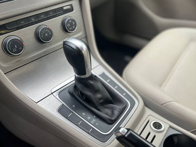 Синий Фольксваген Гольф, объемом двигателя 2 л и пробегом 104 тыс. км за 14700 $, фото 14 на Automoto.ua