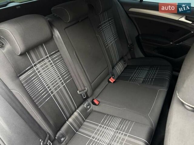 Синий Фольксваген Гольф, объемом двигателя 1.6 л и пробегом 267 тыс. км за 11100 $, фото 8 на Automoto.ua