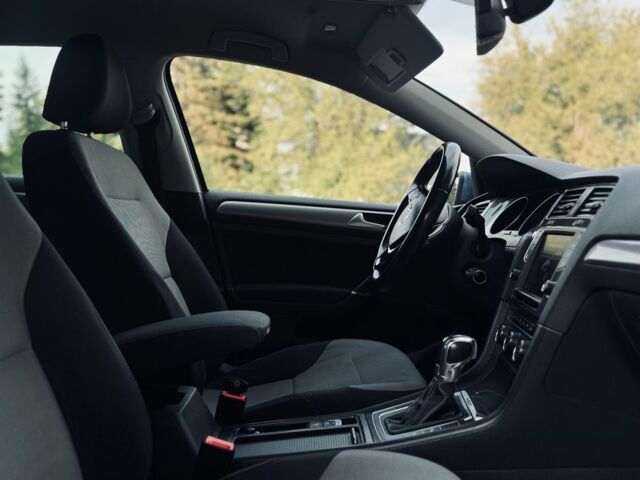 Синій Фольксваген Гольф, об'ємом двигуна 0 л та пробігом 233 тис. км за 9000 $, фото 7 на Automoto.ua