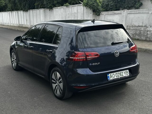 Синій Фольксваген Гольф, об'ємом двигуна 0 л та пробігом 144 тис. км за 7999 $, фото 4 на Automoto.ua